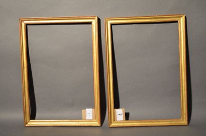 null PAIRE DE BAGUETTES en bois mouluré et doré
Époque Louis XVI
22,5 x 33 cm et...