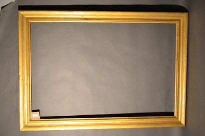 null Moulded and gilded oak frame
XVIIth century
80 x 122 cm - Profile: 10 cm