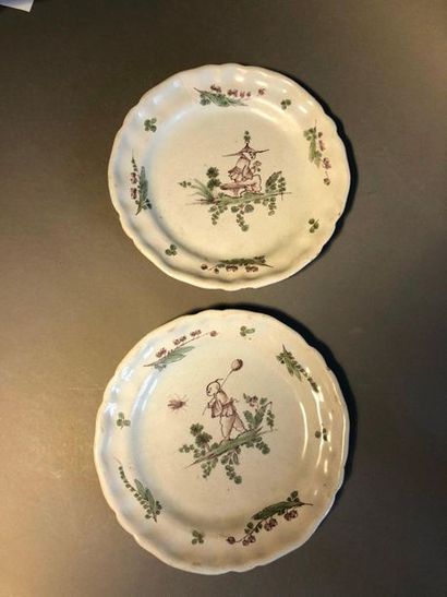 BORDEAUX 
Two earthenware plates decorated with manganese and Chinese green monochrome...