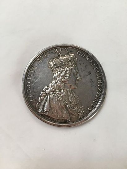 null Louis XVI, Roi de France. Médaille en argent, signée Duvivier, à l'effigie d'un...