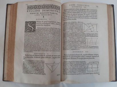 EUCLIDE. Elementa, libris XV. Paris, Jacques du Puys, 1578 [on colophon]: Lyon, Ex...