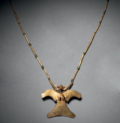 null PENDENTIF-AIGLE ET COLLIER
CULTURE DIQUIS OU VERAGUAS, FRONTIÈRE DU COSTA RICA...