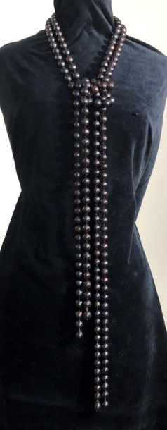 Angela Pintaldi Angela Pintaldi

Collier

Perles noires

L. 177 cm