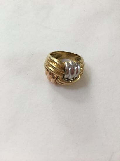 null Bague trois or 18k
TDD : 48 
8.3g