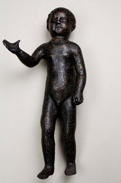 null Statuette d'enfant nu en position de marche en bronze 
Espagne
H. 51,5 cm