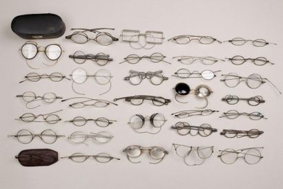 null Trente-trois lunettes: modèles fil, à tempes.