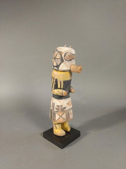  Katsina Sipikine Kachina du Guerrier Zuni Hopi, Arizona 1920s H. 23,5 cm Sipikine...
