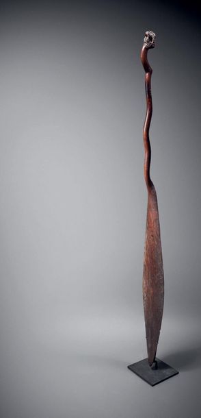  Ɵ War Canoe Hoe Paddle, Maori, New Zealand Circa 1800 Wood H.161.3 cm - w. 14.9...