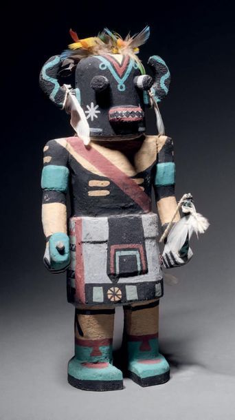 null Katsina Ho'ote
Œuvre attribuée au sculpteur Hopi Jimmy Koots (1915-1996)
Hopi,...