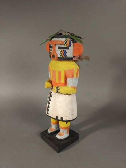 null Katsina Heheya
Kachina Oncle
Hopi, Arizona
Années 1930-1940
H. 28,5 cm
Heheya...