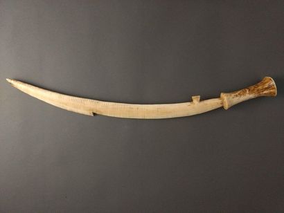 null Ritual knife, Lega neighbours, DRC

Presumed date: late 19th - early 20th century

Ivory

H....
