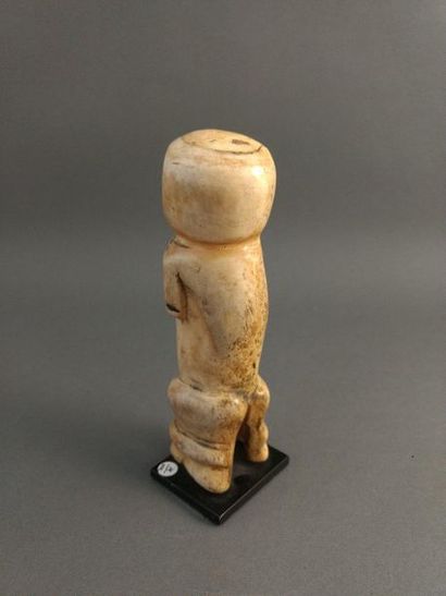 null Anthropomorphic figurine Ginga, Lega, DRC

Presumed date: late 19th - early...