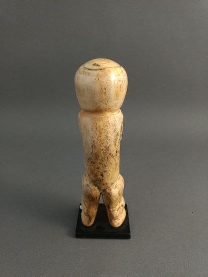null Anthropomorphic figurine Ginga, Lega, DRC

Presumed date: late 19th - early...