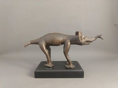 null Elephant statuette, Bagam, Cameroon

Presumed date: late 19th - early 20th century

Bronze,...