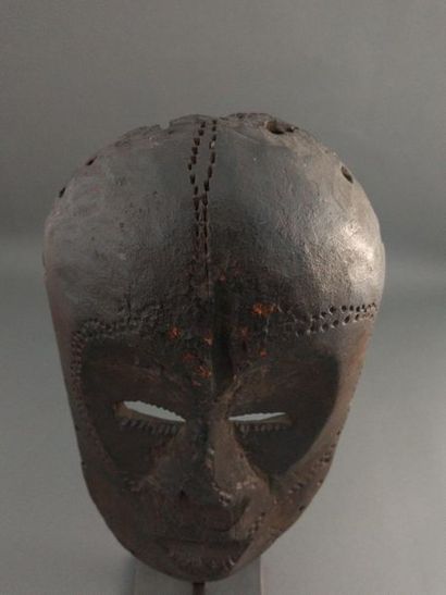 null Masque anthropomorphe Idimu, Lega, RDC

Epoque présumée : fin XIXe - début XXe...