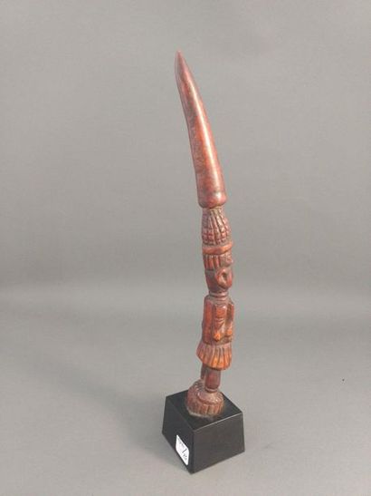 null Bini rattle, Nigeria

Presumed date: late 19th - early 20th century

Ivory

H....