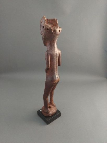 null Statue Pende, RDC

Epoque présumée : début XXe siècle

Bois

H. 35 cm 



Provenance...