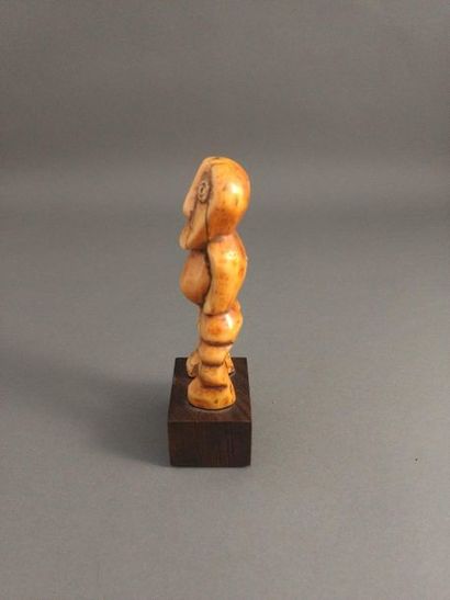null Figurine anthropomorphe masculine Kalibangoma, Lega, RDC
Epoque présumée : fin...