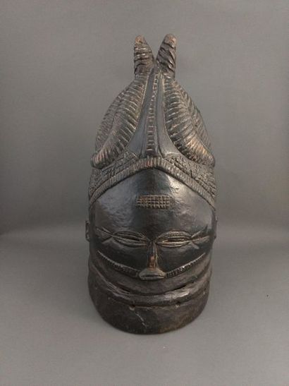 null Masque casque Bundu Mende, Sierra Leone

Epoque présumée : début XXe siècle

Bois







H....