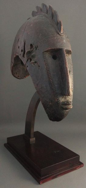 null Masque du Ntomo, Bambara, Mali

Epoque présumée : XXe siècle

Bois

H. 40 cm



Provenance...