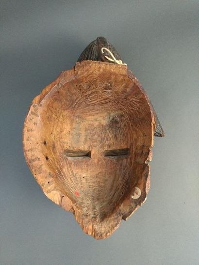 null Punu mask, Gabon

Presumed date: mid-20th century

Wood and pigments

H. 30...