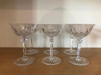 SAINT LOUIS FRANCE 
Tommy
A suite of 11 cut crystal cups
An accident victim