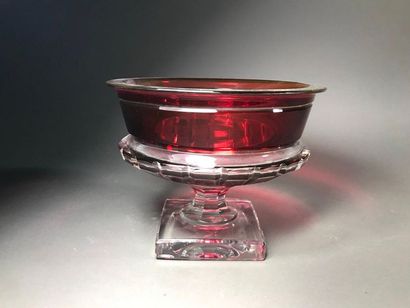 Attribué à la manufacture de Val Saint Lambert 
Large circular bowl
In cut crystal...