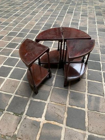 null Tea tables formed by 4 small saddles
H. 46 cm
D. 30 cm each