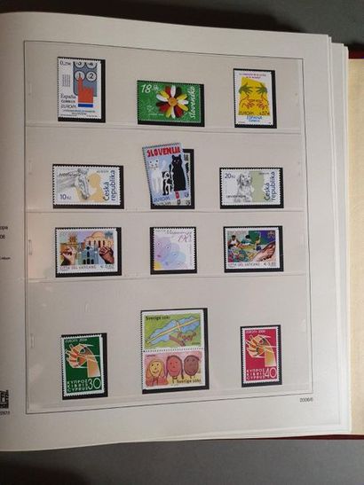 null EUROPA Emissions 1956/2010 : Collection de timbres neufs contenue dans 9 albums....