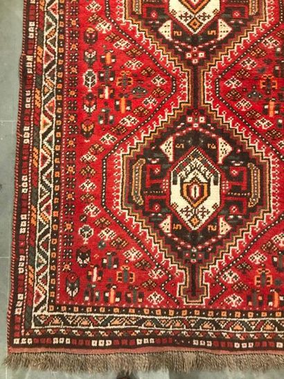null Chiraz carpet (warp, weft and wool pile), Southwest Persia, circa 1930-1950...