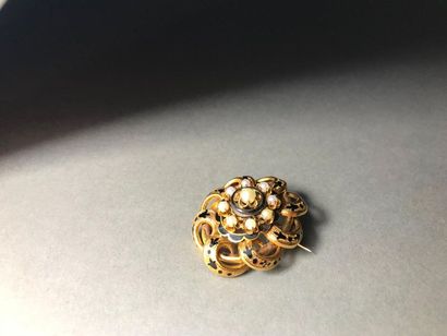 null Brooch pendant in 18k yellow gold PB: 11.55 g