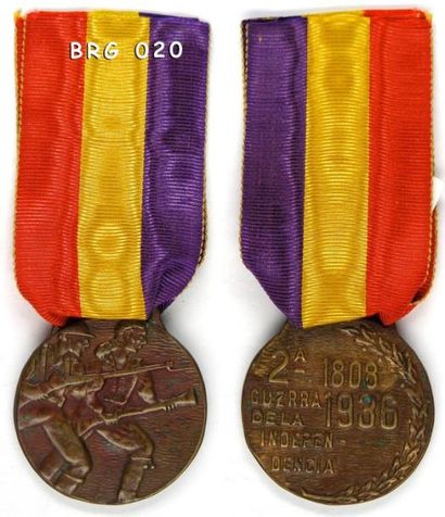 ESPAGNE Médaille de la guerre d'indépendance, créée en 1938, en bronze, présentant...