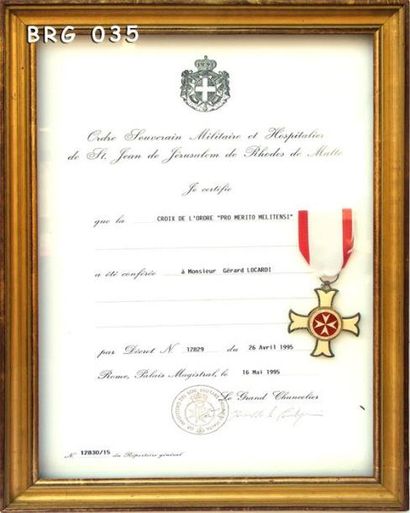 MALTE Ordre du Mérite de Malte, brevet attribuant la croix «Pro Merito Melitensi»...
