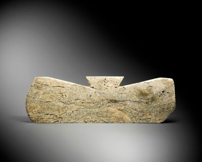 null WARMER PENDANT
CULTURE TIMOTO-CUICA, VENEZUELA 1000-1500 AP. J.-C.
Green stone...