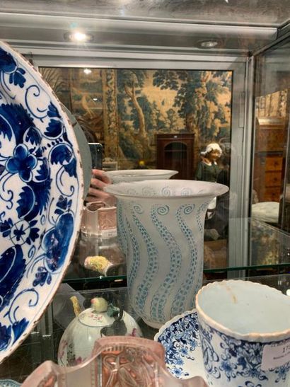 null Lalique 
Vase méduse 
En verre moulé pressé 
Accidents
