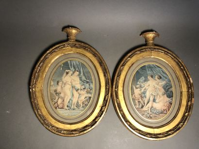 null Pair of colour prints
The bath
In beautiful gilded carved wooden frames 42.5...