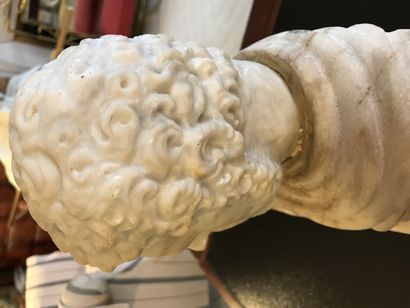 D'après l'Antique 
Portrait of Emperor Hadrian or Marcus Aurelius
Small white marble...