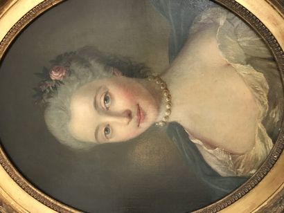 École FRANÇAISE de la fin du XVIIIème siècle 
Portrait de femme en buste
Huile sur...