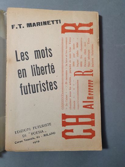 [FUTURISME ITALIEN]. MARINETTI F.T. LES MOTS EN LIBERTÉ FUTURISTE. Milano, Edizioni...