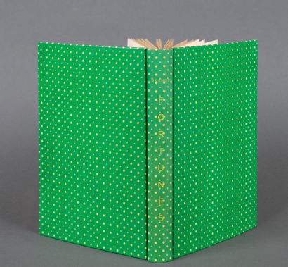 DESNOS Robert. FORTUNES. Paris, Gallimard, 1942. In-12, Bradel plein-box perforé,...