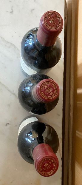 null 
3 bouteilles L'ESPRIT de CHEVALIER 2nd vin DOMAINE de CHEVALIER Gc Pessac Léognan...