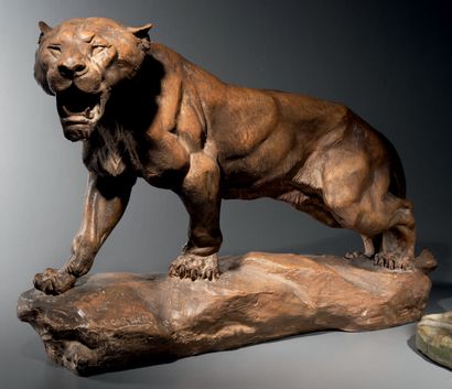Thomas François CARTIER, 1879-1943 Tigre rugissant
Épreuve en terre cuite patinée...