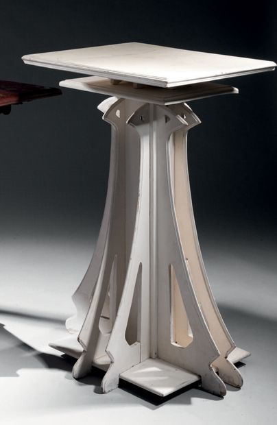 TRAVAIL ÉTRANGER White painted wood sellette with variable height and square top....