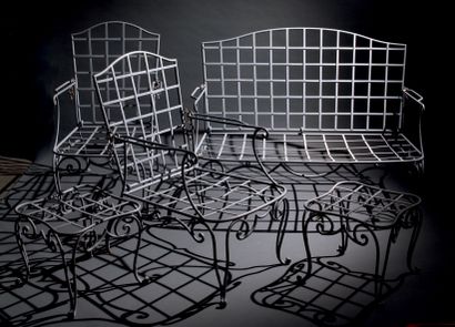 Jean-Charles MOREUX (1889-1956) Garden furniture composed of five wrought iron pieces...