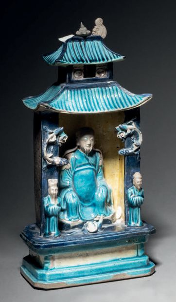CHINE - Époque KANGXI (1662-1722) Turquoise blue enamelled porcelain group on biscuit,...