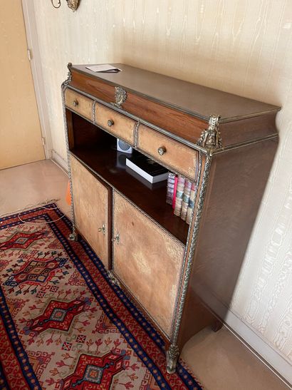 CHALEYSSIN Francisque (Lyon 1872-1951) Mahogany and mahogany veneer chest of drawers.
Short...