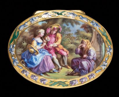 null Oval snuffbox in yellow gold and polychrome enamels.
Beautiful decoration in...