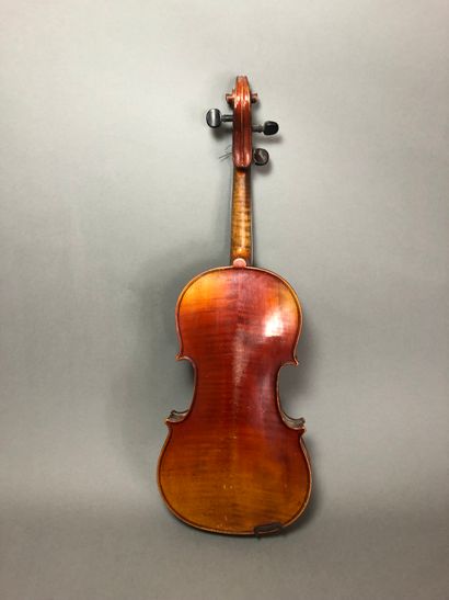 null French violin
Made in Mirecourt around 1920
At Jérôme Thibouville-Lamy 356 mm.
As...