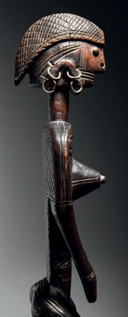 null Ɵ Belle statuette féminine dite Jonyeleni,
Société du Jo, Bamana, Mali
Époque...