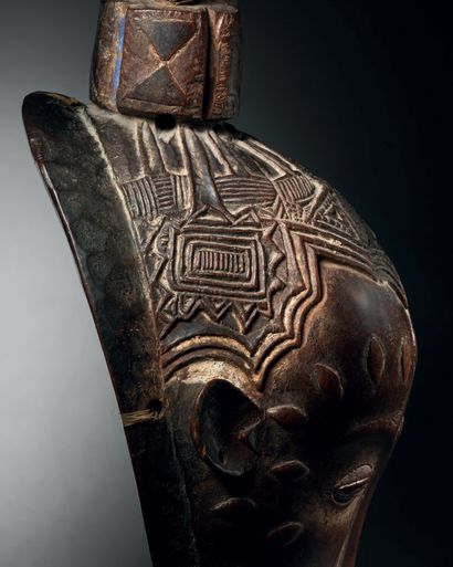 null Masque Gu Gouro, Côte d'Ivoire
Bois, pigments anciens
H. 32 cm
Gouro Gu mask,...